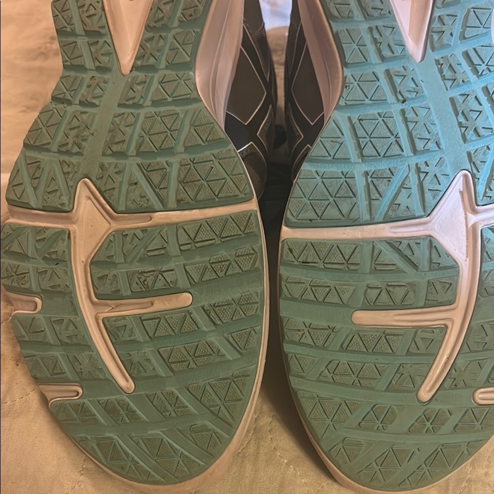 Asics Gel Torrance women’s Gray Athletic Shoes Modern Knit Design - Picture 6 of 9